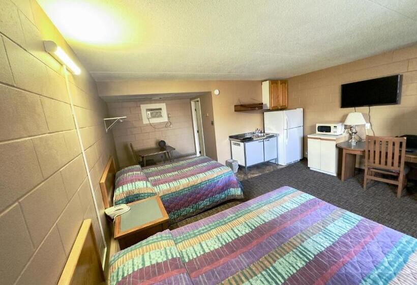 Capone's Hideaway Motel