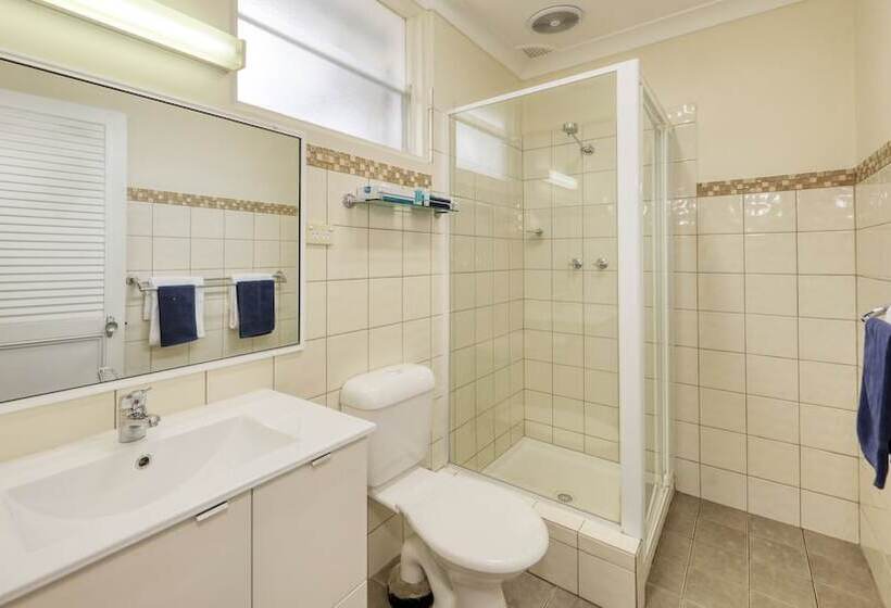 Colonial Motel & Apartments