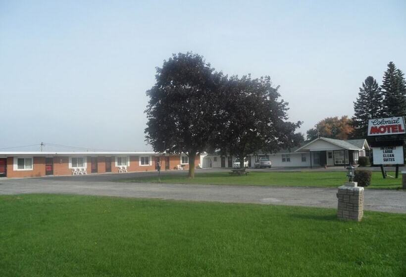 Colonial Motel