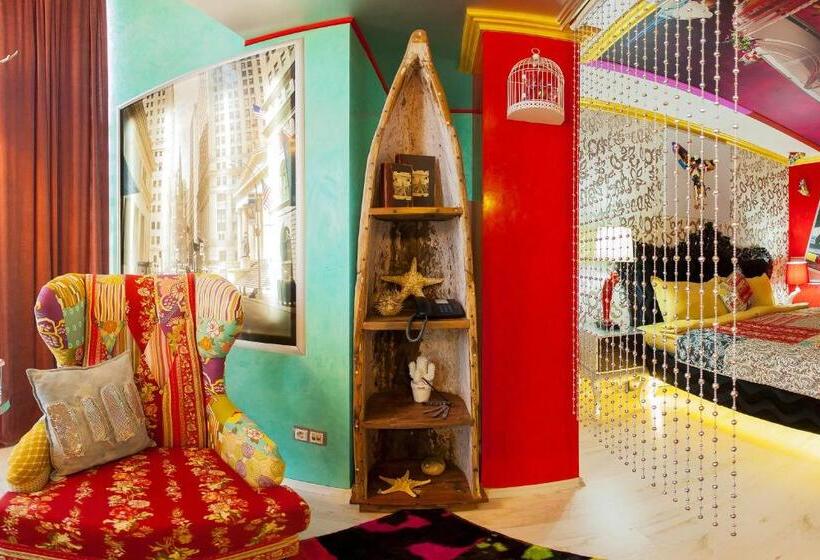 Diplomat Plaza Hotel & Resort