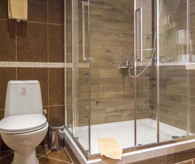 Diplomat Plaza Hotel & Resort