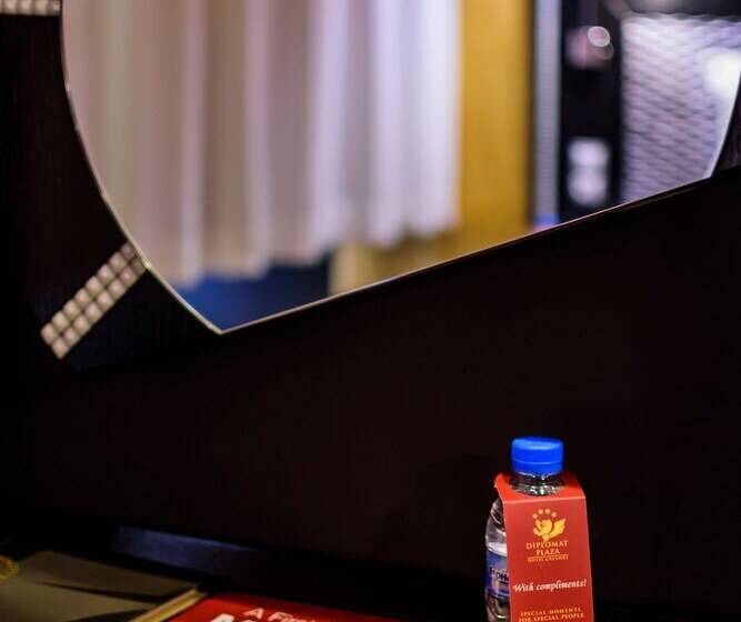 Diplomat Plaza Hotel & Resort