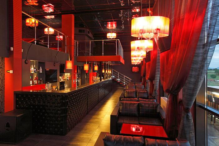 Family Hotel Restaurant Ring