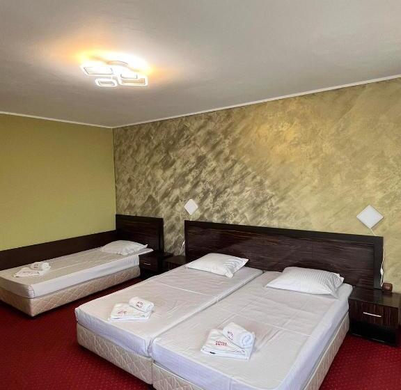 Family Hotel Emaly 2