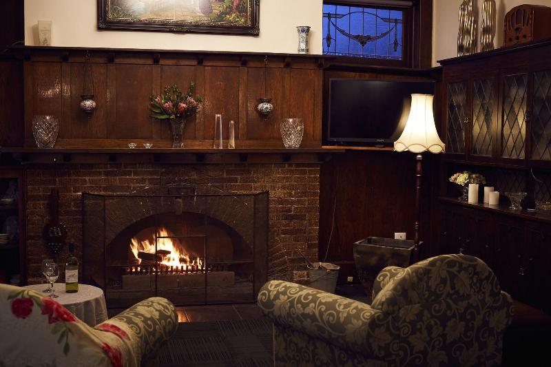 The Highlander Motel   24hr Check In