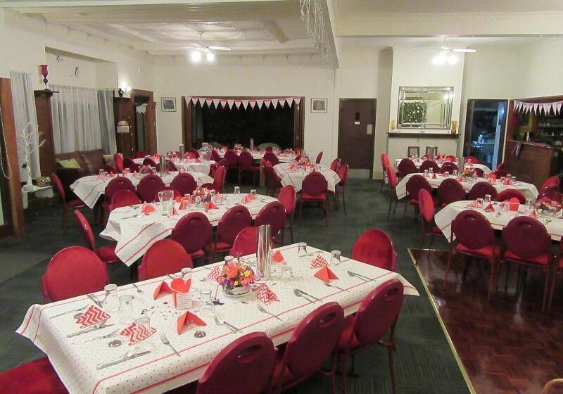 The Highlander Motel   24hr Check In