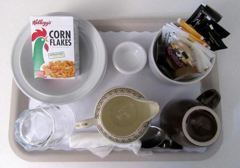 The Highlander Motel   24hr Check In