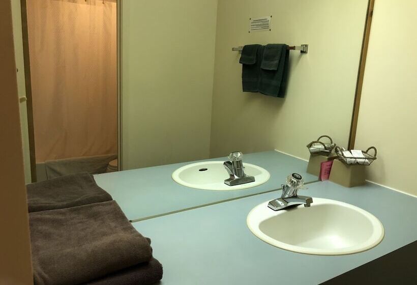 فندق Agassiz Park Lodge