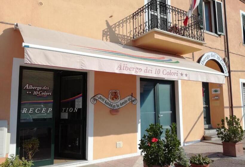 Отель Albergo Dei 10 Colori