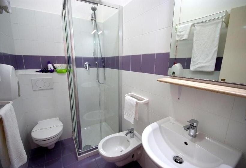 Отель Albergo Dei 10 Colori