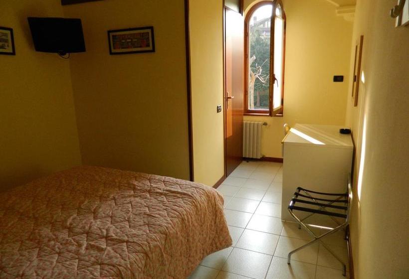 Отель Albergo Michieletto