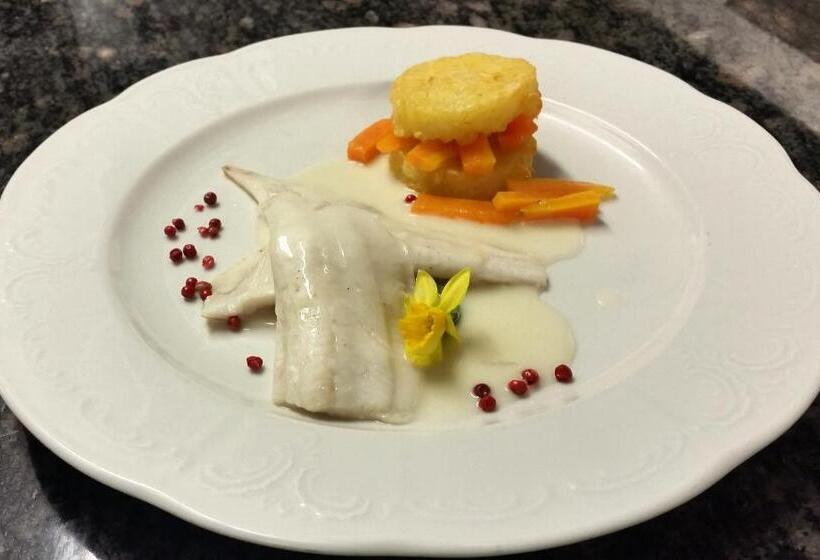 Отель Alpentirolis