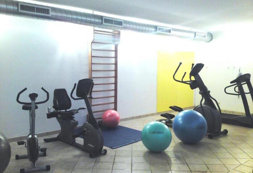 Отель Alpentirolis