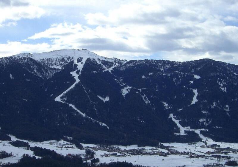 בית מלון כפרי Amaten