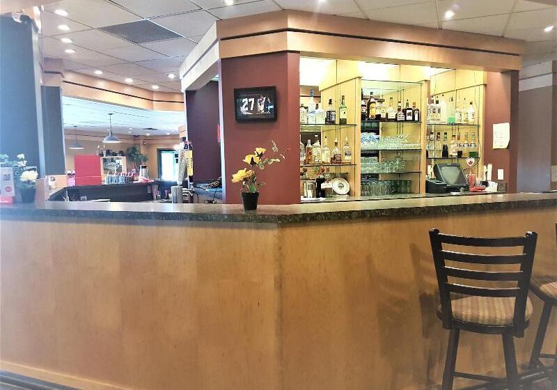 호텔 Bcminns  Lloydminster