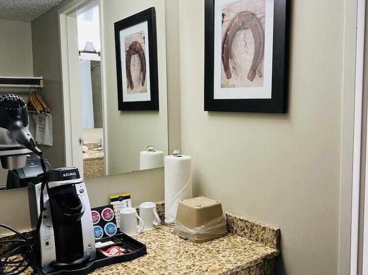 호텔 Bcminns  Lloydminster