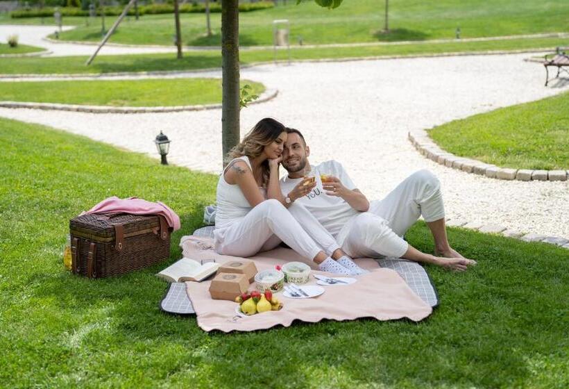 בית מלון כפרי Boutique Complex Trakiets