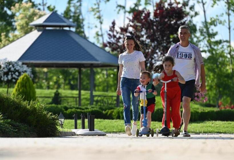 בית מלון כפרי Boutique Complex Trakiets