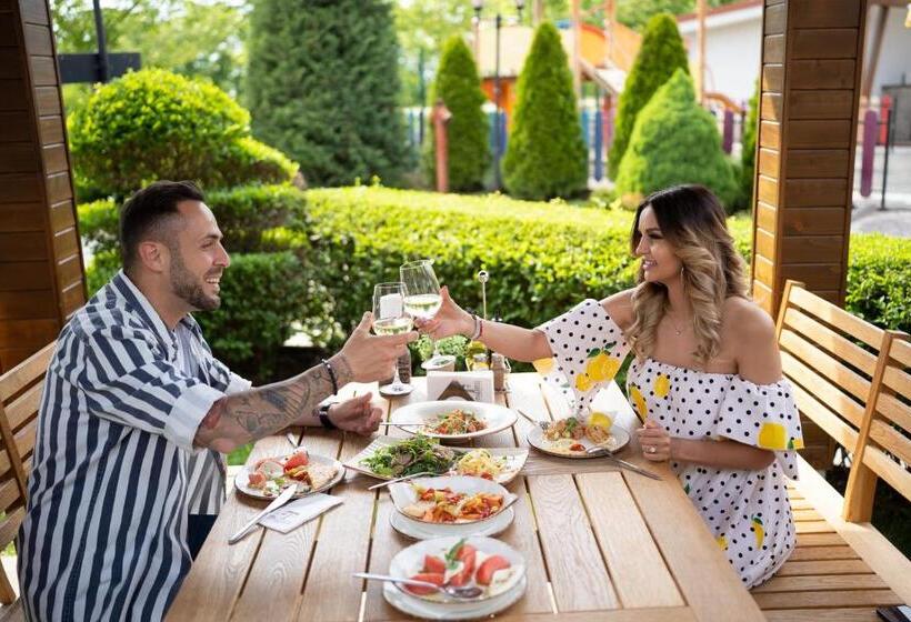 בית מלון כפרי Boutique Complex Trakiets