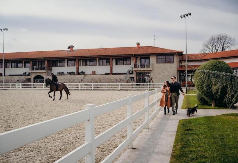 בית מלון כפרי Boutique Complex Trakiets