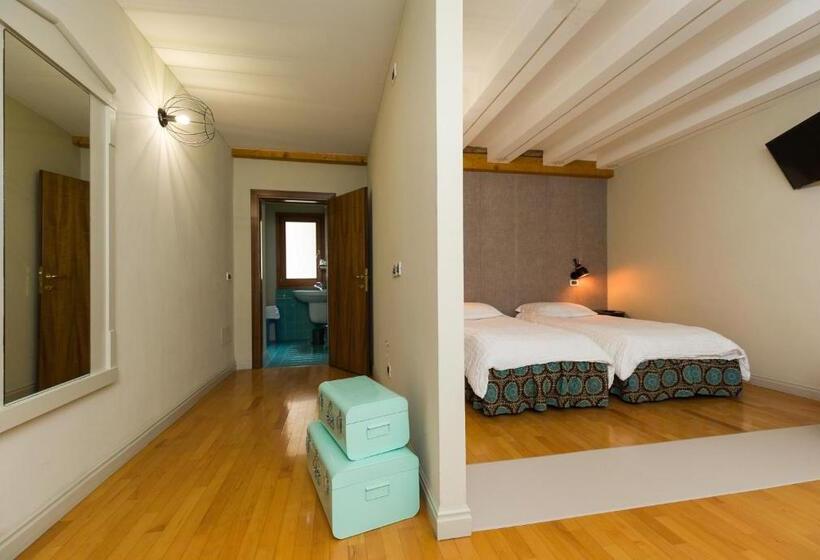 בית מלון כפרי Contra  Contarini