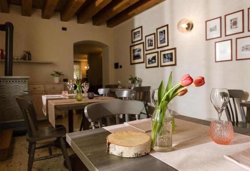 בית מלון כפרי Contra  Contarini