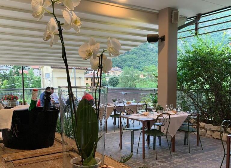 בית מלון כפרי Contra  Contarini