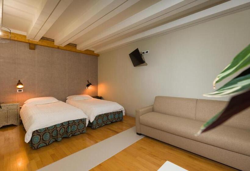 בית מלון כפרי Contra  Contarini