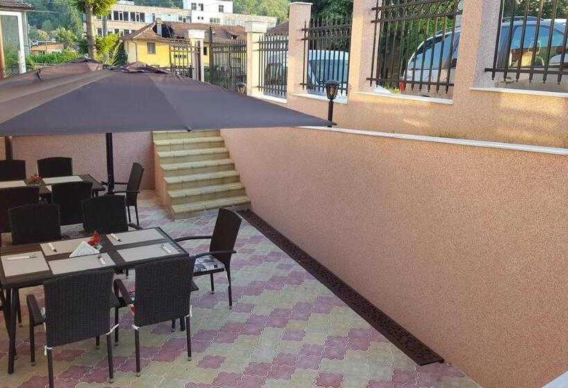 ホテル Emmar Zlatograd