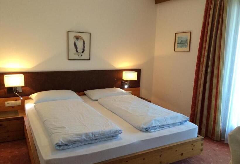 ホテル Garni Paler