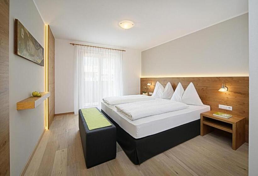 ホテル Garni Paler