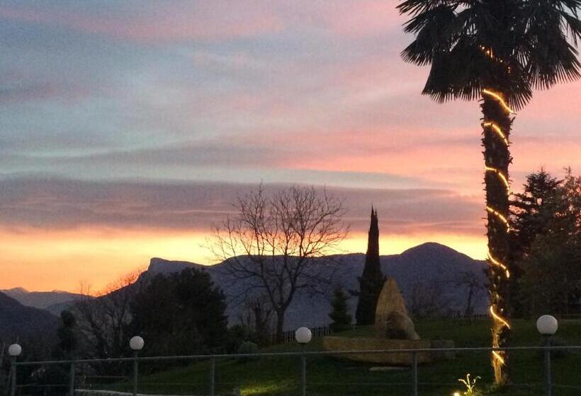 ホテル Garni Schneeburghof