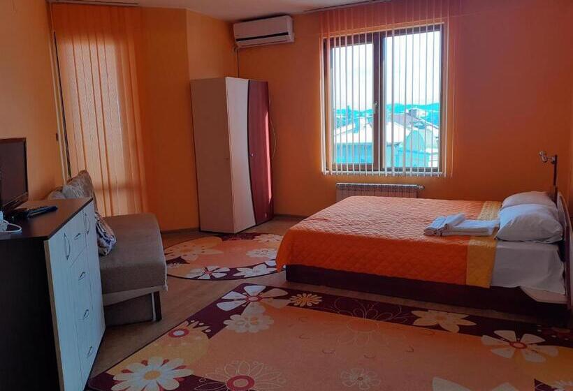 בית מלון כפרי Gelov