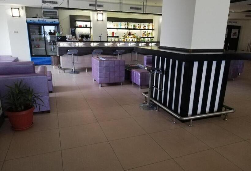 בית מלון כפרי Heat Complex Family