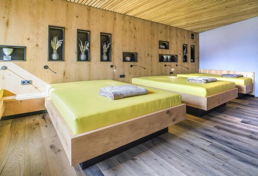 Отель Landsitz Stroblhof