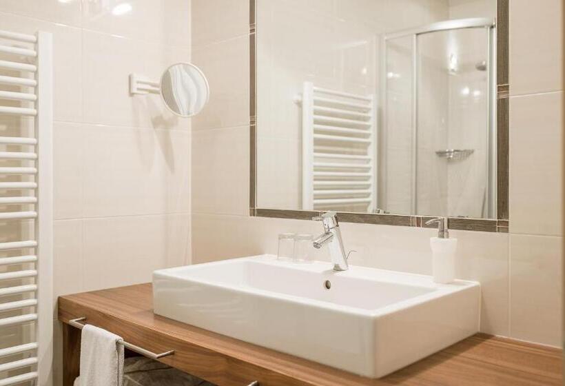 Отель Landsitz Stroblhof