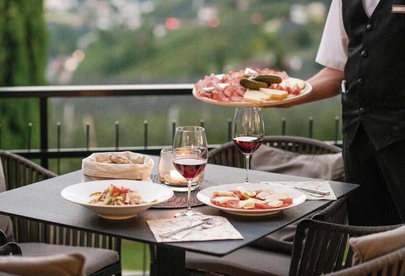 Отель Landsitz Stroblhof