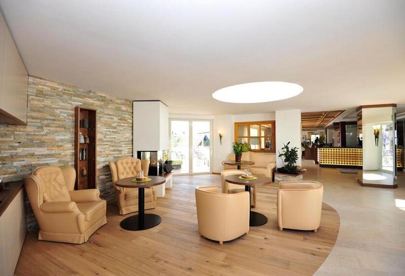 Отель Landsitz Stroblhof