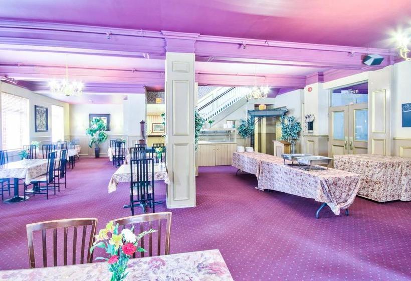 Отель Queen S Inn At Stratford