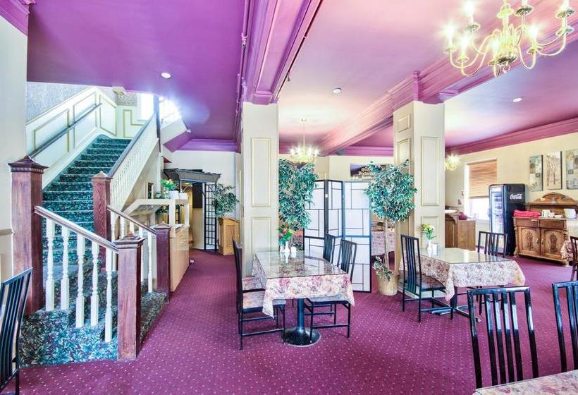 호텔 Queen S Inn At Stratford