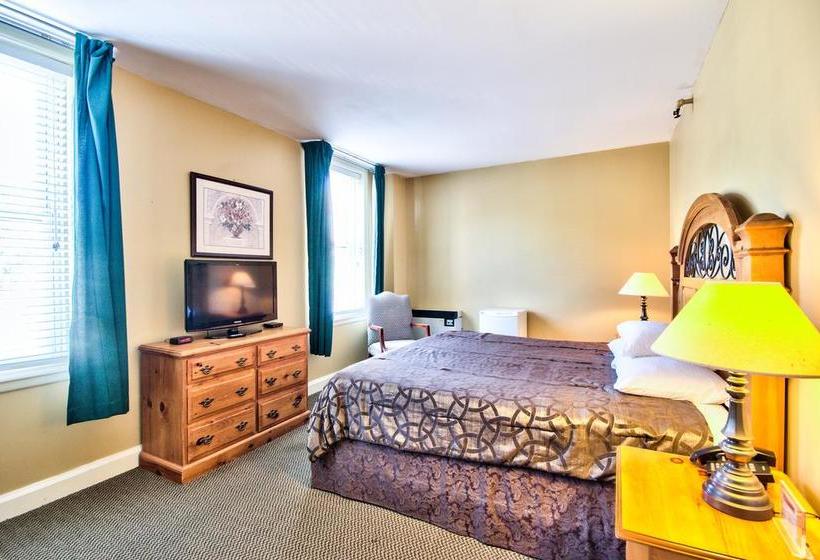 Отель Queen S Inn At Stratford