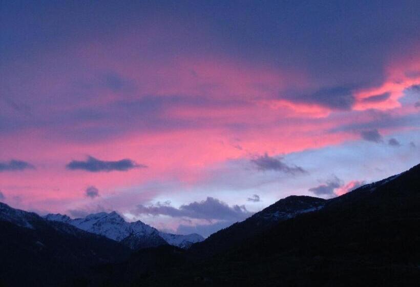 בית מלון כפרי Rendez Vous   Aymavilles