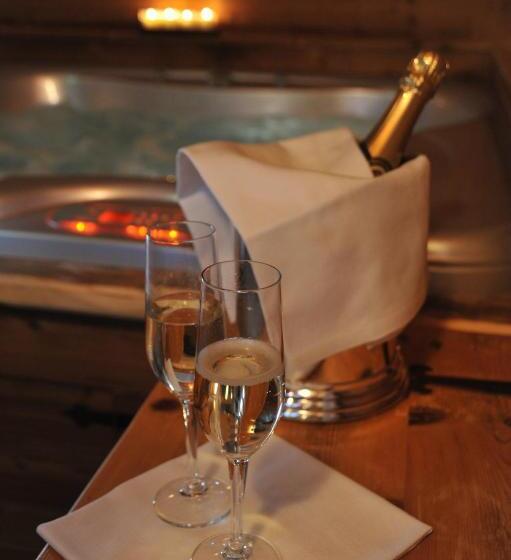 בית מלון כפרי Rendez Vous   Aymavilles