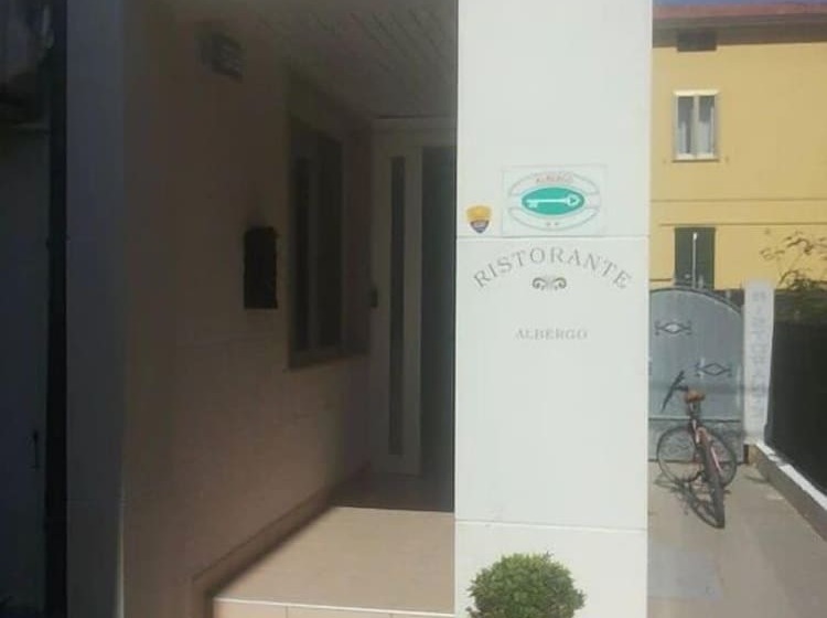 Отель Ristorante Chiar Di Luna