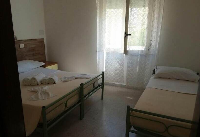 Отель Ristorante Chiar Di Luna