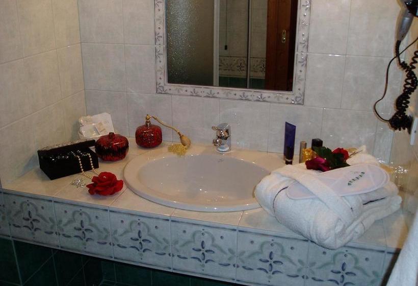 La Bocchetta Romantic Spa Hotel E Ristorante