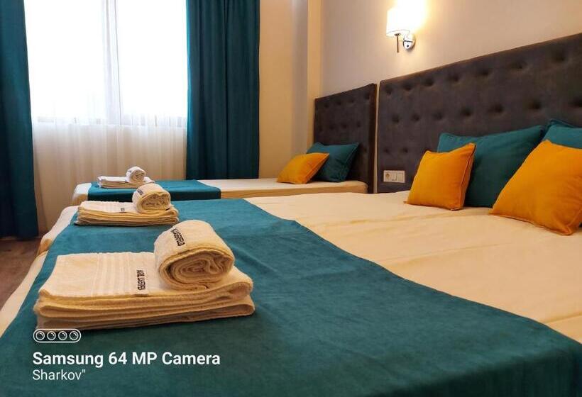 호텔 Sharkov Family