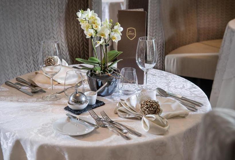 Small & Beautiful Hotel Gnaid