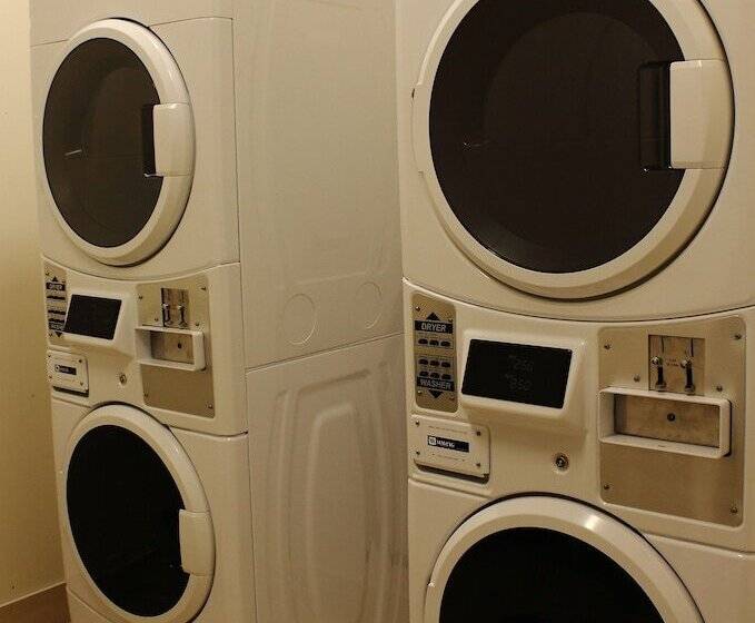 בית מלון כפרי Southfort Inn