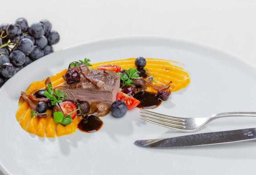 בית מלון כפרי Steinegger